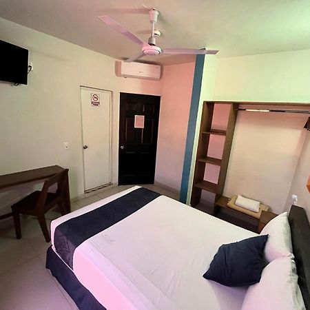 Hotel Juarez 70 Colima Eksteriør billede