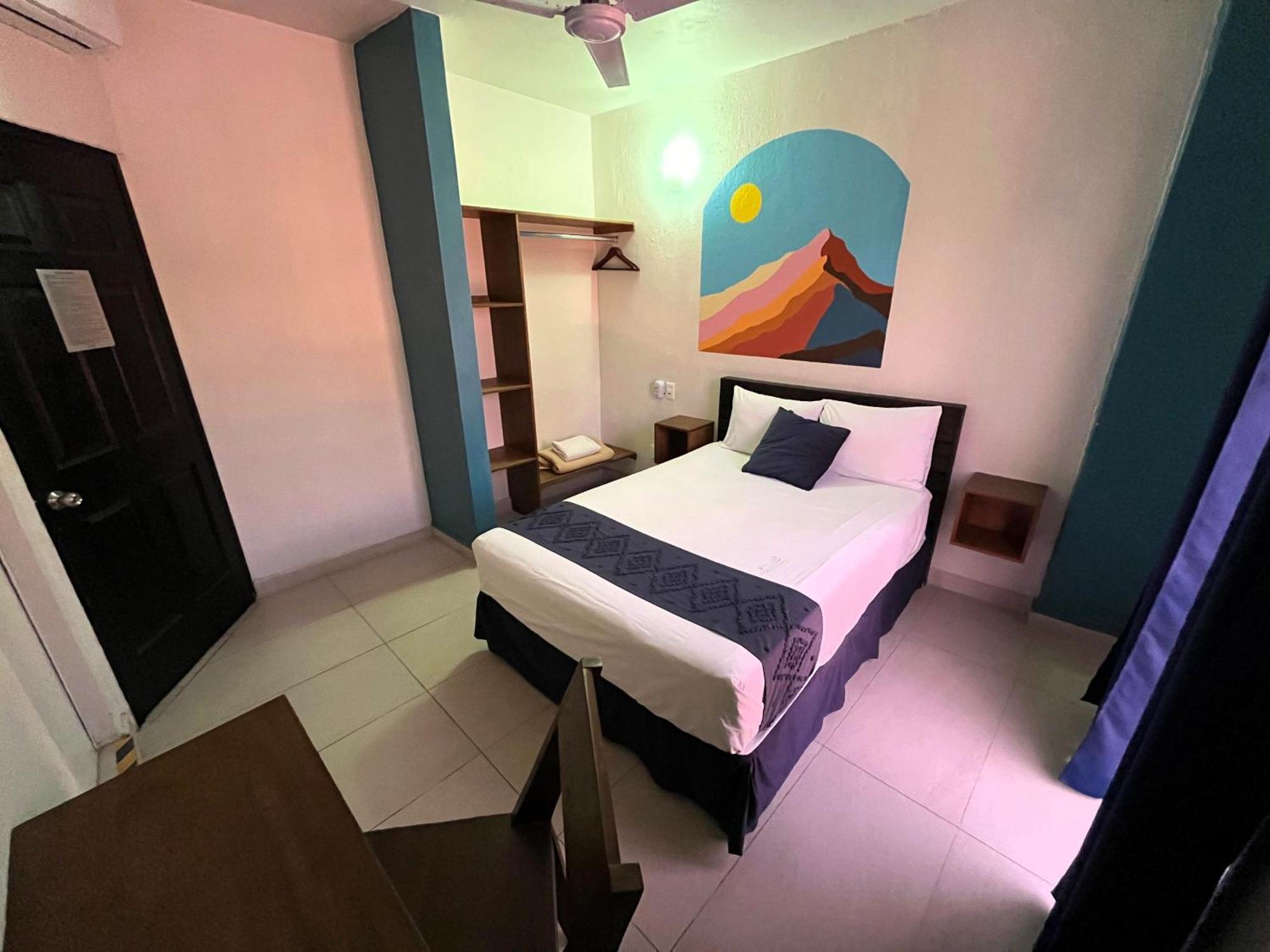Hotel Juarez 70 Colima Eksteriør billede